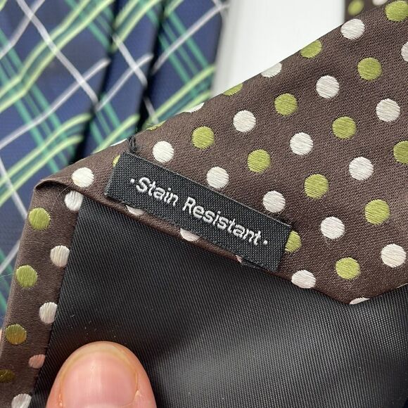 Bundle of two green Croft and barrow ties - Picture 4 of 7